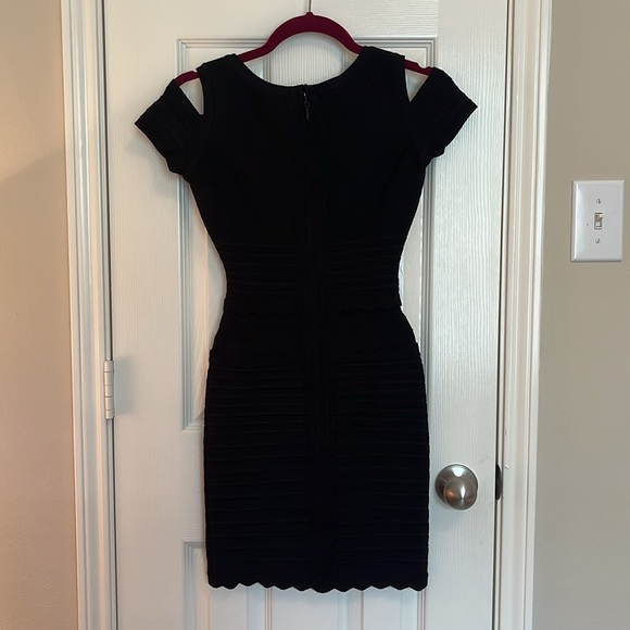 Herve Leger Lotus Cold Shoulder Scallop Hem Bandage Dress - Picture 6 of 14